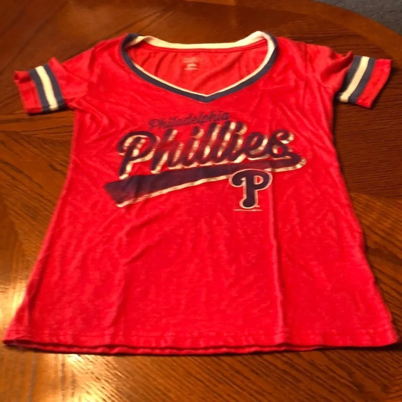 Philadelphia Phillies Baseball Distress Tee Shirt - Picture 2 of 4